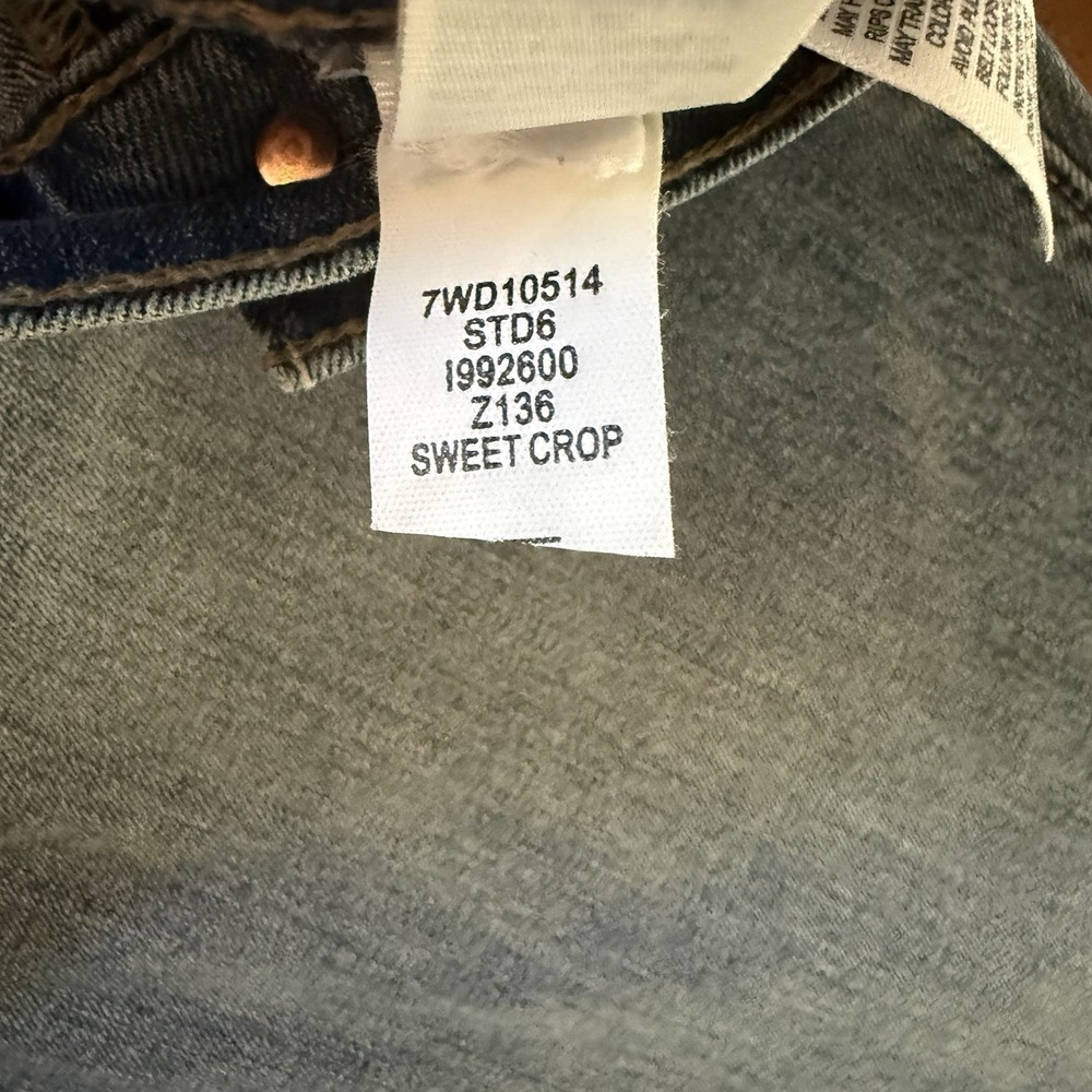 Lucky Brand Sweet Crop Jeans Womens 12 Light Wash Embroidered Hem Boho - Picture 6 of 9